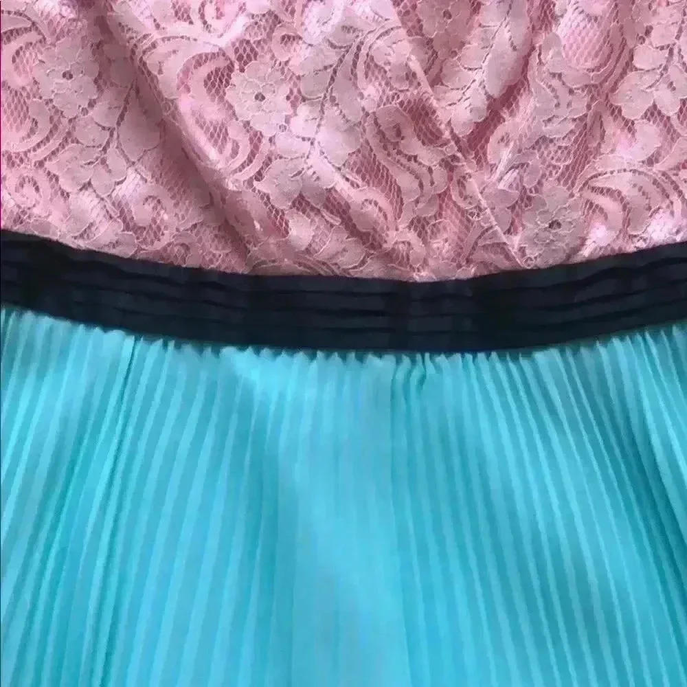 ✨🆕MAX and Cleo🆕✨ | Light pink and blue  formal accordion dress - Picture 4 of 5